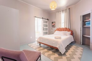 2 Schlafzimmer, Schreibtisch, WLAN, Bettwäsche