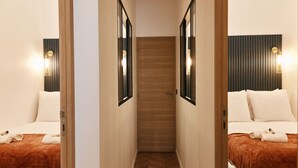 2 chambres, bureau, fer et planche à repasser, lit parapluie