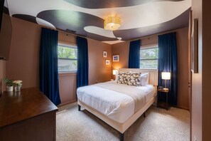 3 dormitoris, escriptori i planxa i posts de planxar 