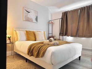 1 bedroom, iron/ironing board, WiFi, bed sheets
