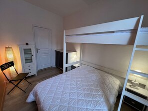 3 Schlafzimmer, Bügeleisen/Bügelbrett, kostenloses WLAN
