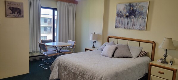 2 chambres, fer et planche à repasser, Wi-Fi, literie fournie