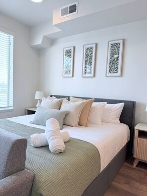 1 bedroom, desk, iron/ironing board, WiFi