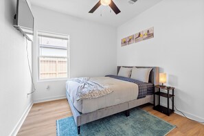 3 soverom, strykejern/-brett, wi-fi (inkludert) og sengetøy