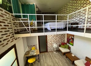 1 bedroom, WiFi, bed sheets - El Tunco Surf City Shelter (Tamanique)