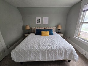5 bedrooms, in-room safe, travel crib, WiFi