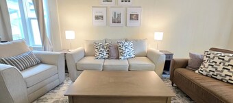 Spacious 5-bedroom house in delightful Saint Paul with WiFi, AC