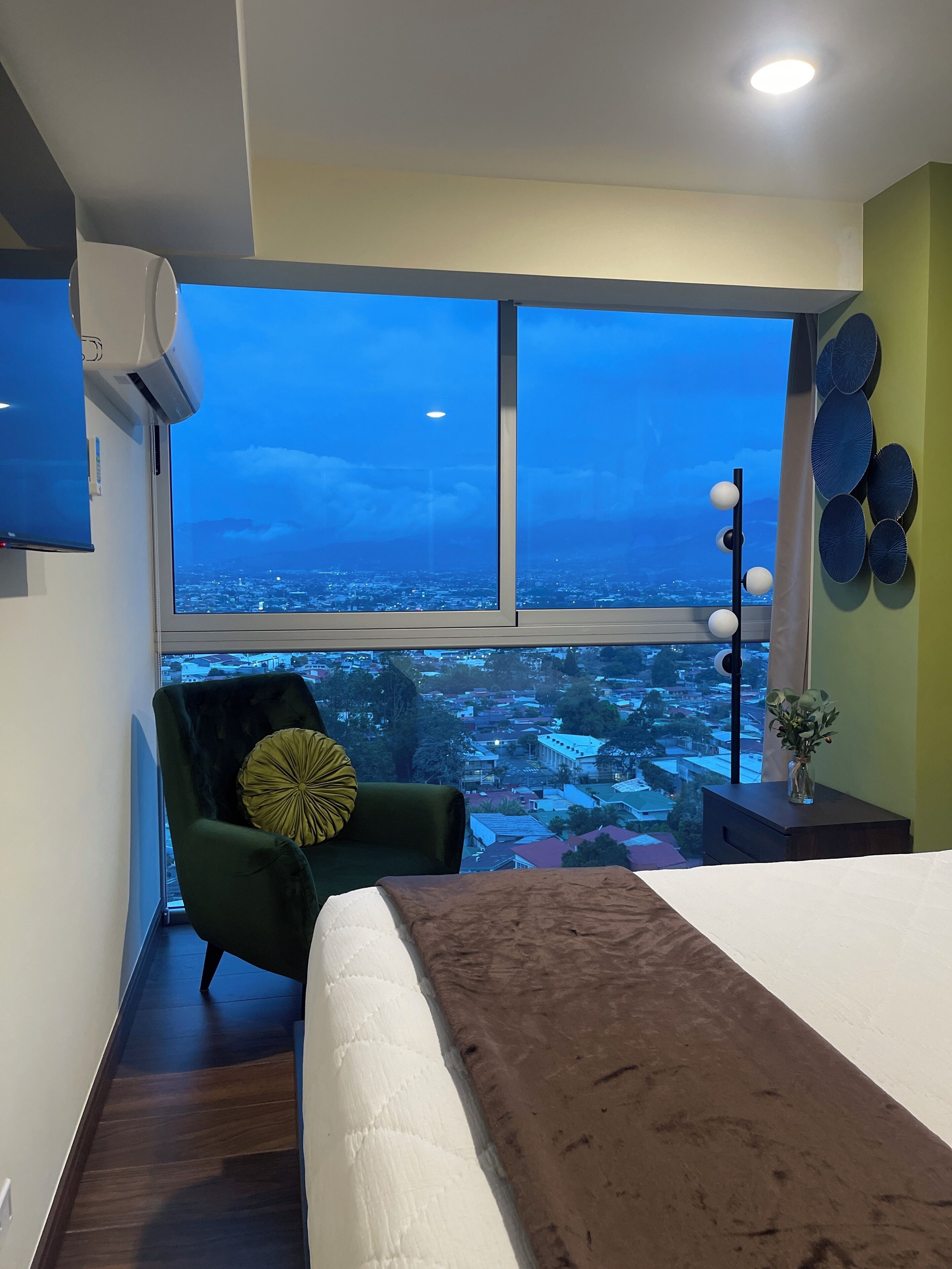 1 bedroom, iron/ironing board, WiFi