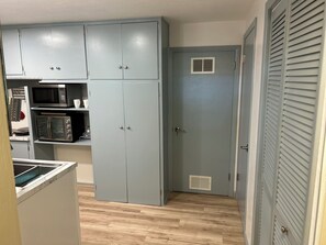 Microwave, oven