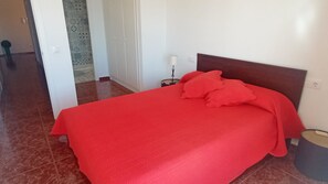2 chambres, fer et planche à repasser, Wi-Fi