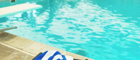 Piscina coperta, una piscina riscaldata