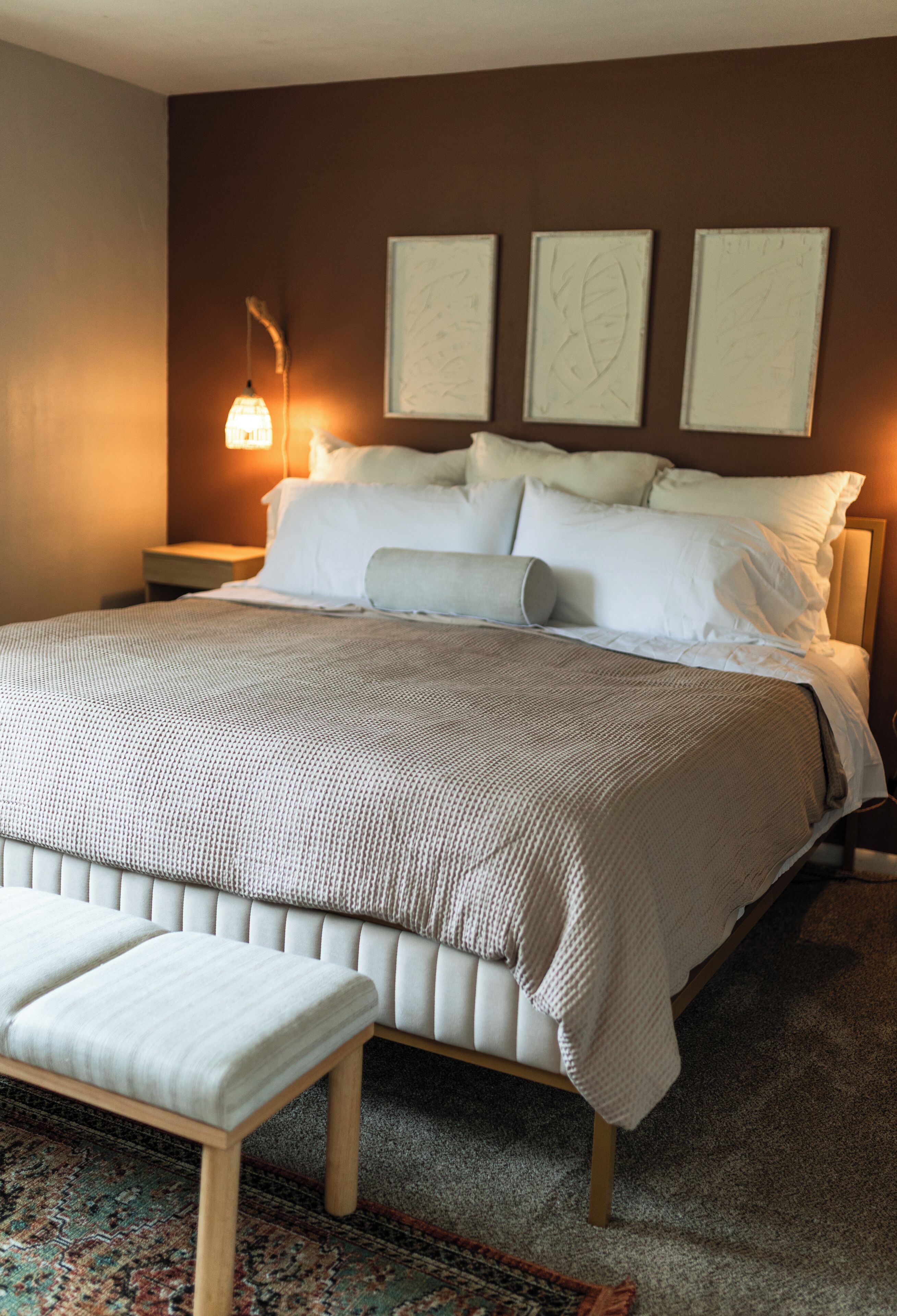 4 slaapkamers, een bureau, een strijkplank/strijkijzer, gratis wifi