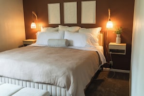 4 bedrooms, desk, iron/ironing board, free WiFi