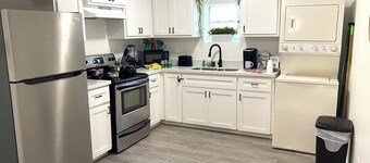 NEW! 2 minutes Convention Center, Palms Crossing Shopping & South Texas College