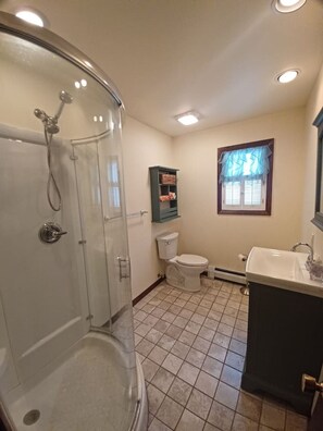 Towels, toilet paper