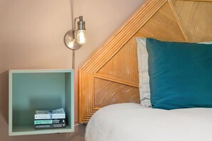1 bedroom, desk, iron/ironing board, WiFi