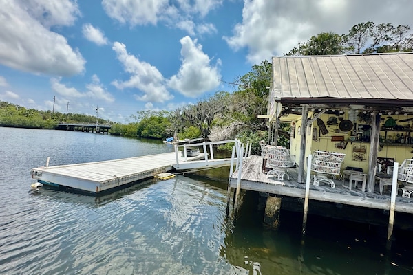 Floating dock for fishing, Kayak Launch and personal vessels up to 20 ft