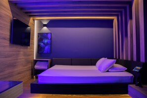 Svit Grand - 1 kingsize-säng | 1 sovrum, arbetsyta för laptop, gratis wi-fi och sängkläder