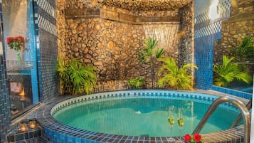 Presidential Suite, Multiple Beds | 1 bedroom, laptop workspace, free WiFi, bed sheets