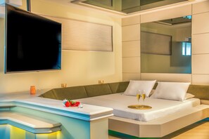 Presidential Suite, Multiple Beds | 1 bedroom, laptop workspace, free WiFi, bed sheets - Motel Chavelle (Sao Jose dos Pinhais)