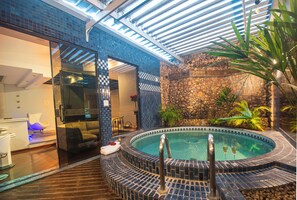Presidential Suite, Multiple Beds | 1 bedroom, laptop workspace, free WiFi, bed sheets - Motel Chavelle (Sao Jose dos Pinhais)