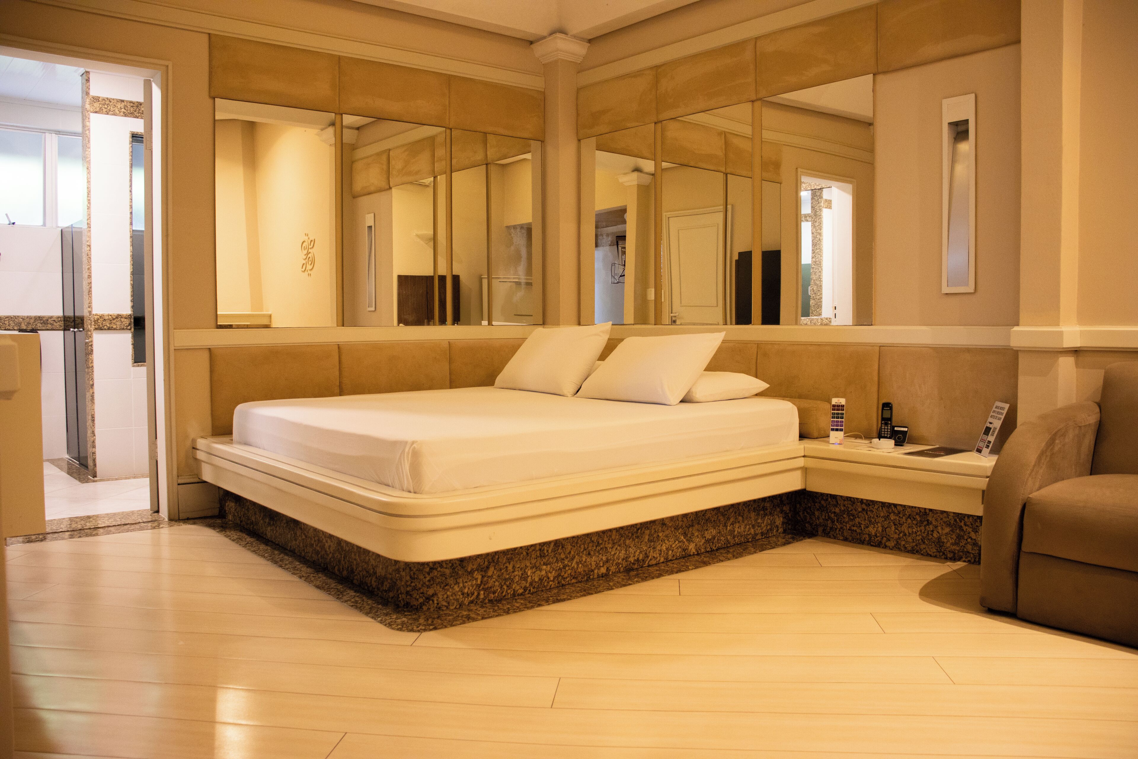 Luxury Suite, 1 King Bed | 1 bedroom, laptop workspace, free WiFi, bed sheets