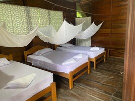 1 habitación y espacio para trabajar con laptop 