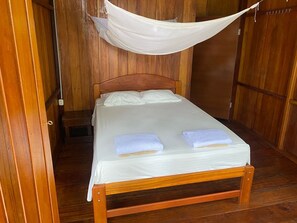Basic Bungalow, River View | 1 bedroom, laptop workspace - Majachos House (Puerto Maldonado)