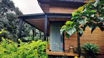 Romantisch huisje, uitzicht op rivier | 1 slaapkamer, een strijkplank/strijkijzer, gratis wifi