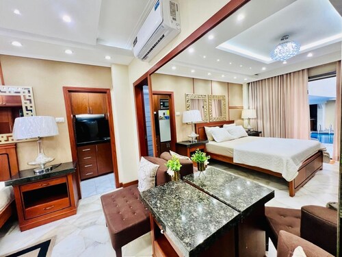 Charming 1-bedroom apartment with WiFi, AC in enchanting Machala