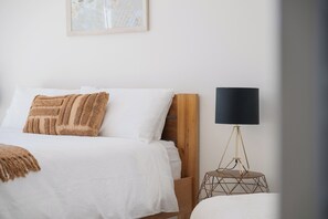 3 chambres, fer et planche à repasser, Wi-Fi, draps fournis