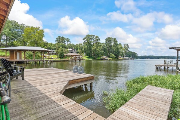 Terrace/patio - Dockside Dream on Lake Sinclair – Swimming Dock, Porch Views & Room for Everyone (Milledgeville)
