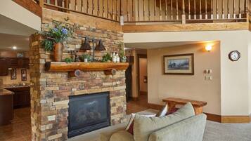 TV, fireplace, ping pong