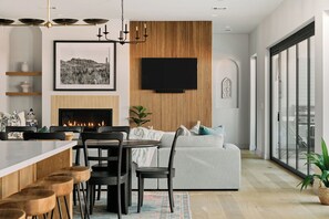 Dining - Casa De Prado by Lux Tiny Resorts (Austin)