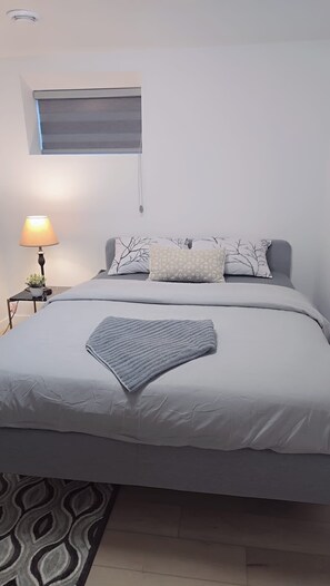 2 bedrooms, WiFi - Cozy Basement Suite in Winnipeg (Winnipeg)