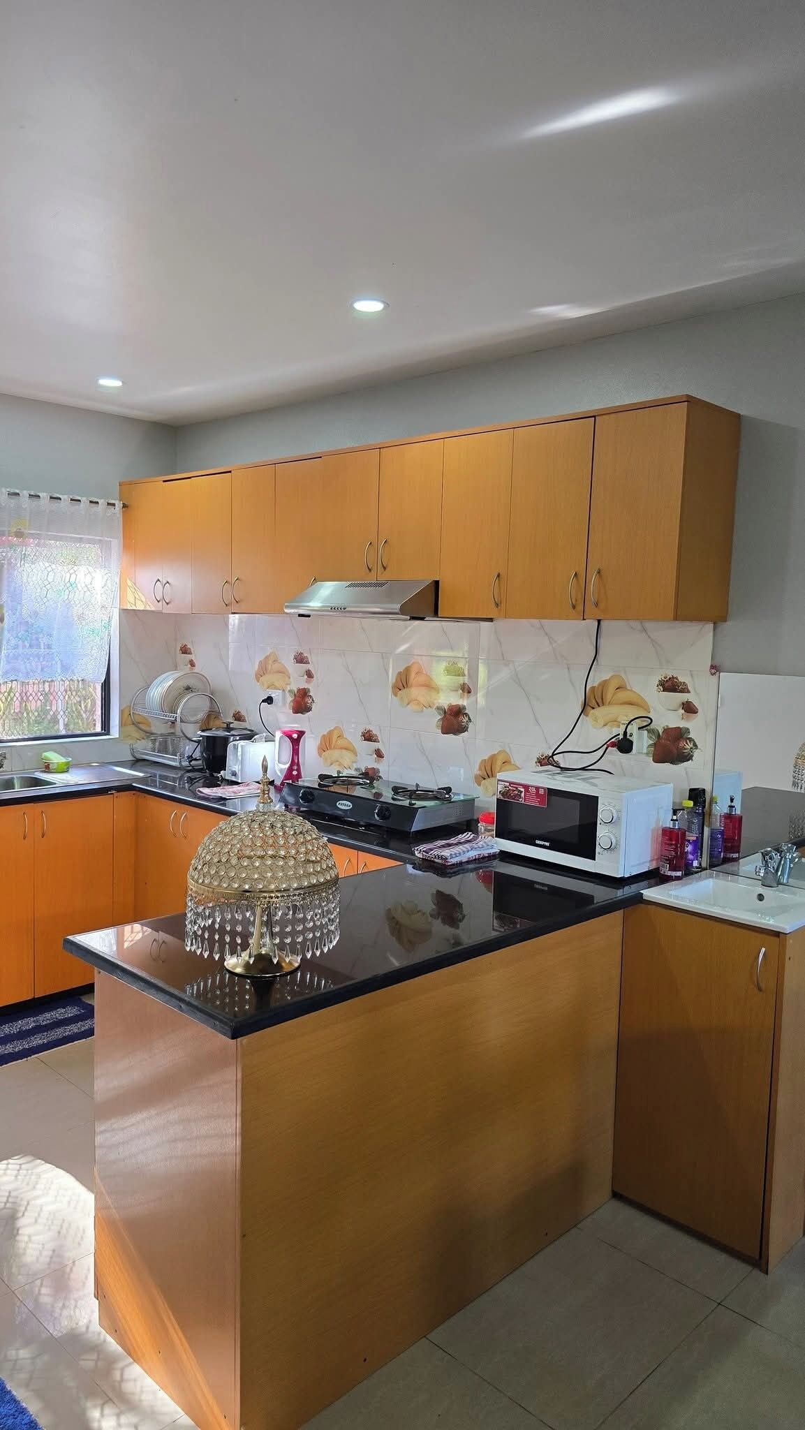 Mikrobølgeovn, ovn og kokeplater