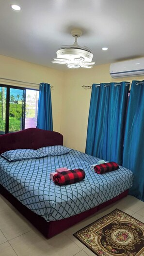 2 habitaciones, tabla de planchar con plancha, wifi y ropa de cama 