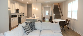 Beautiful Bluffton Home - Close to all