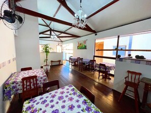 Breakfast area -  Pousada Vison Ubatuba - Praia Grande (Ubatuba)