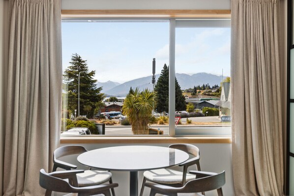 تناول الطعام