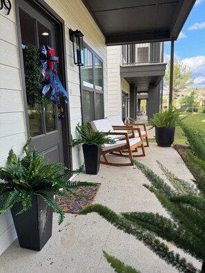 Terrace/patio - New Construction Luxe 1-bedroom condo in Oxford close to Ole Miss Campus! (Oxford)