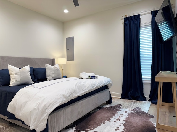1 chambre, bureau, fer et planche à repasser, Wi-Fi gratuit