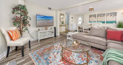 Relaxed St. Pete Beach Escape for 6. Prime location! Near Downtown & Tampa Bay