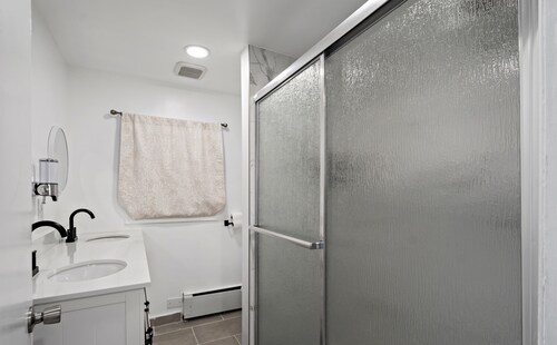 Woodland Apartment Midtown Anchorage