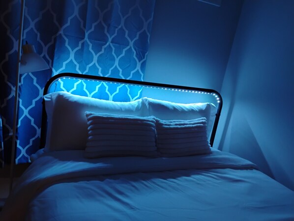 1 bedroom, in-room safe, iron/ironing board, free WiFi