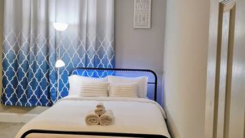 1 slaapkamer, een kluis op de kamer, een strijkplank/strijkijzer