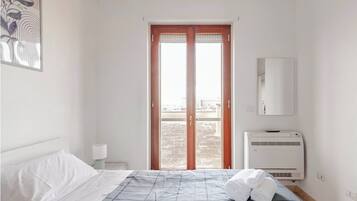 1 camera, ferro/asse da stiro, Wi-Fi, lenzuola