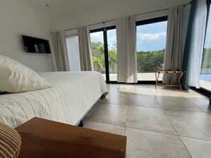 2 bedrooms, in-room safe, iron/ironing board, free WiFi