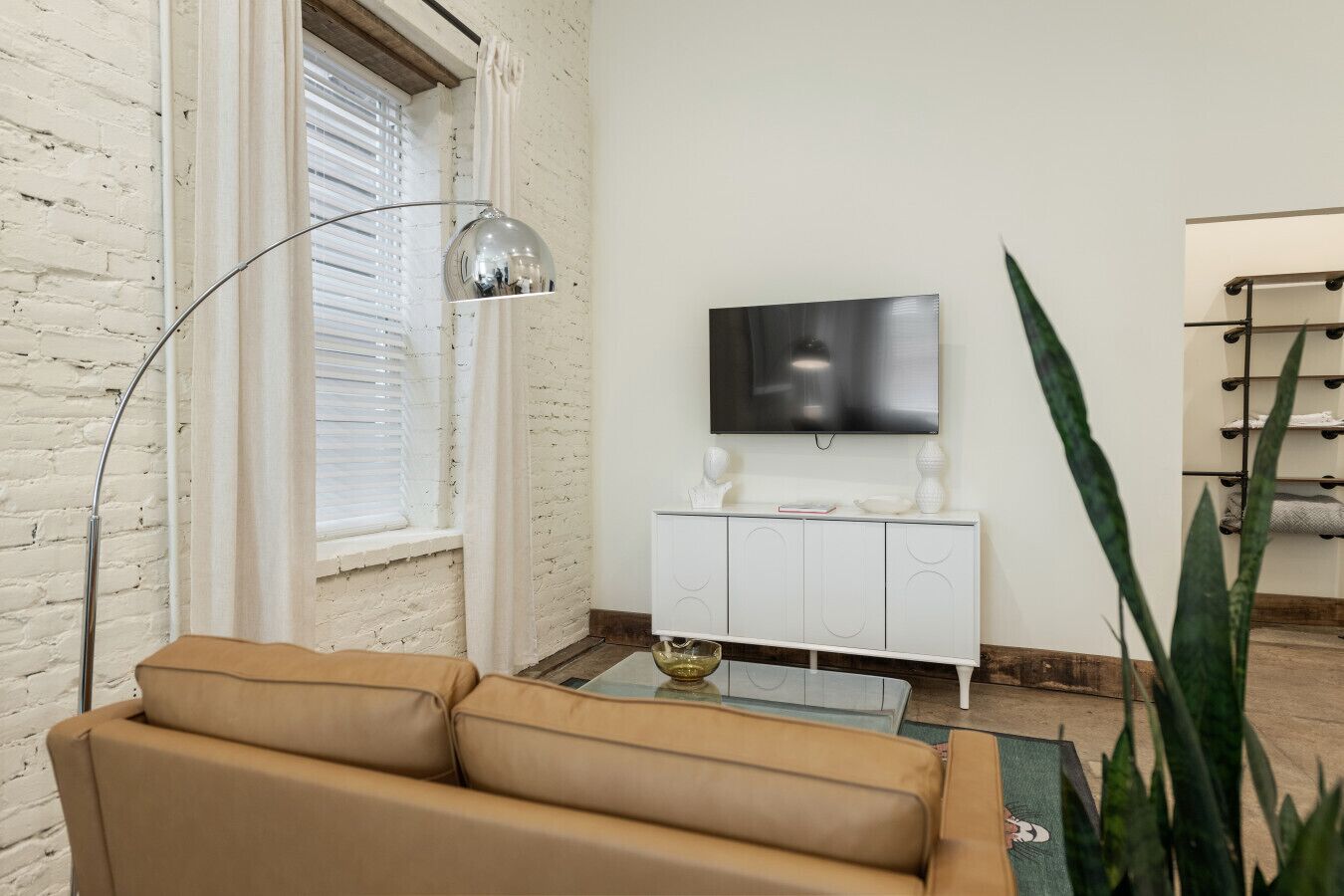 Una Smart TV, libros