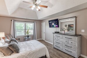 3 bedrooms, WiFi, bed sheets